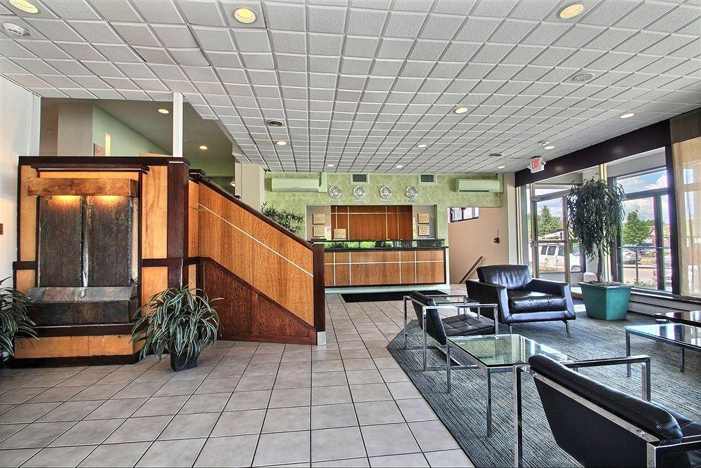 Best Western Plus Milwaukee West Restoran fotoğraf