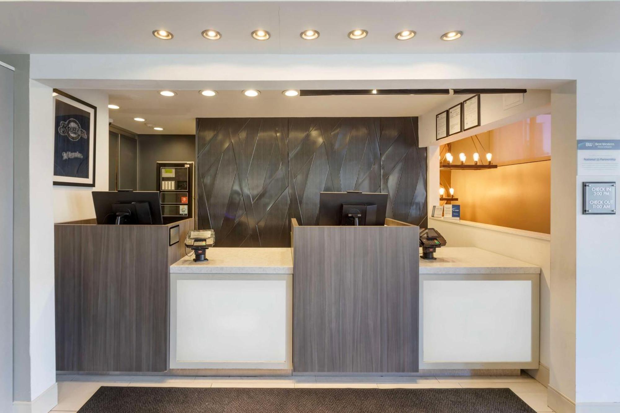 Best Western Plus Milwaukee West Dış mekan fotoğraf