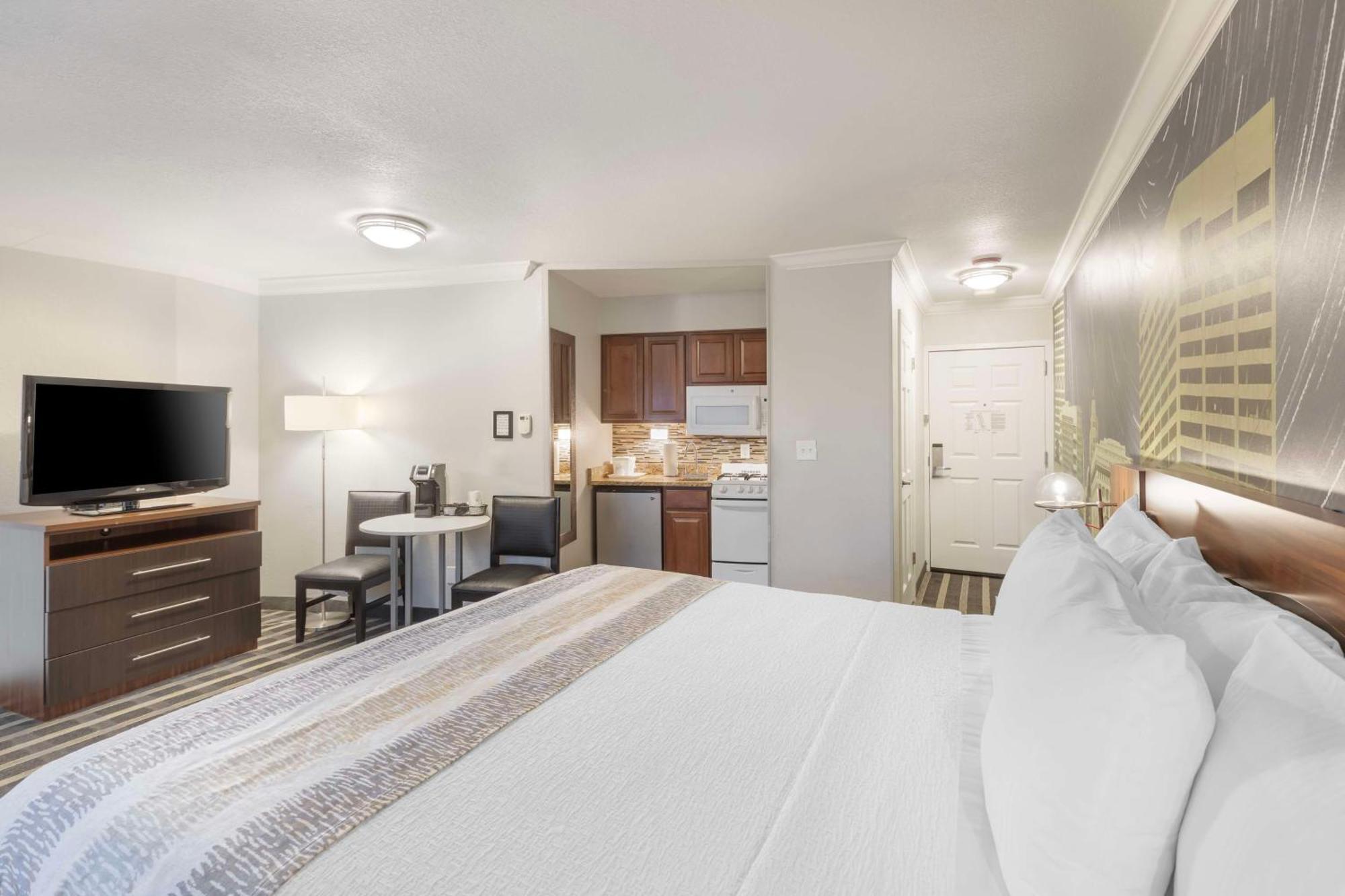 Best Western Plus Milwaukee West Dış mekan fotoğraf
